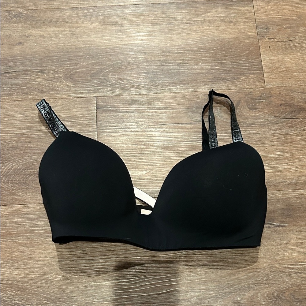 Victoria’s Secret t shirt bra 34DD